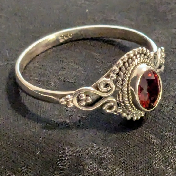 🆕 925 Sterling Silver Genuine Garnet Ring Size 12 Solid Sterling Silver - Picture 3 of 10